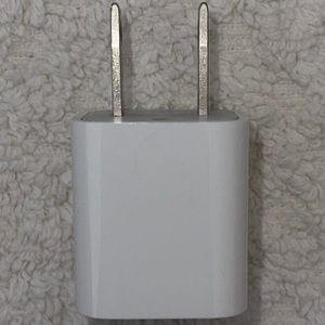 apple 5W power adapter